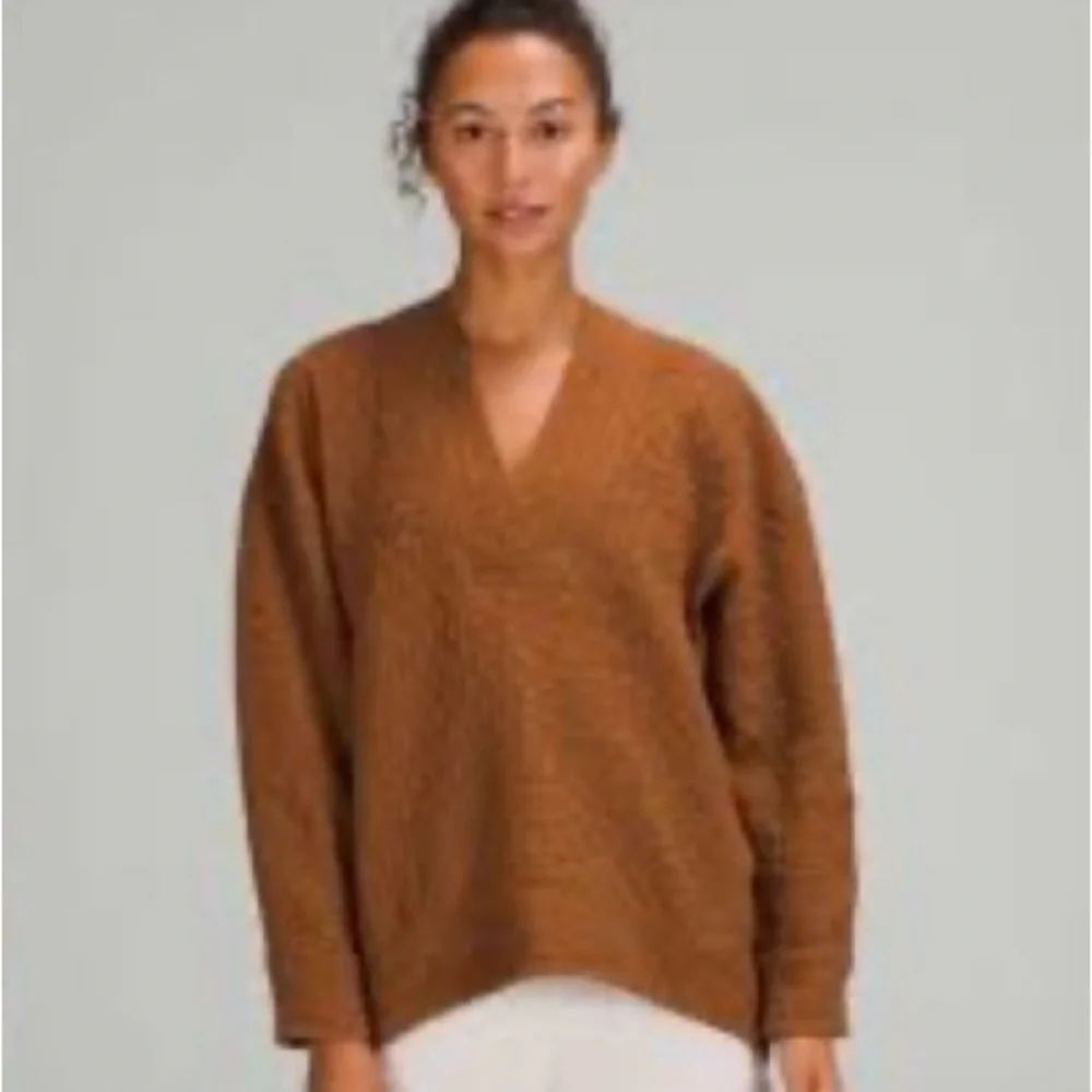 Lululemon Rippled V-Neck High Low Oversized Pullover Copper Brown Size 4